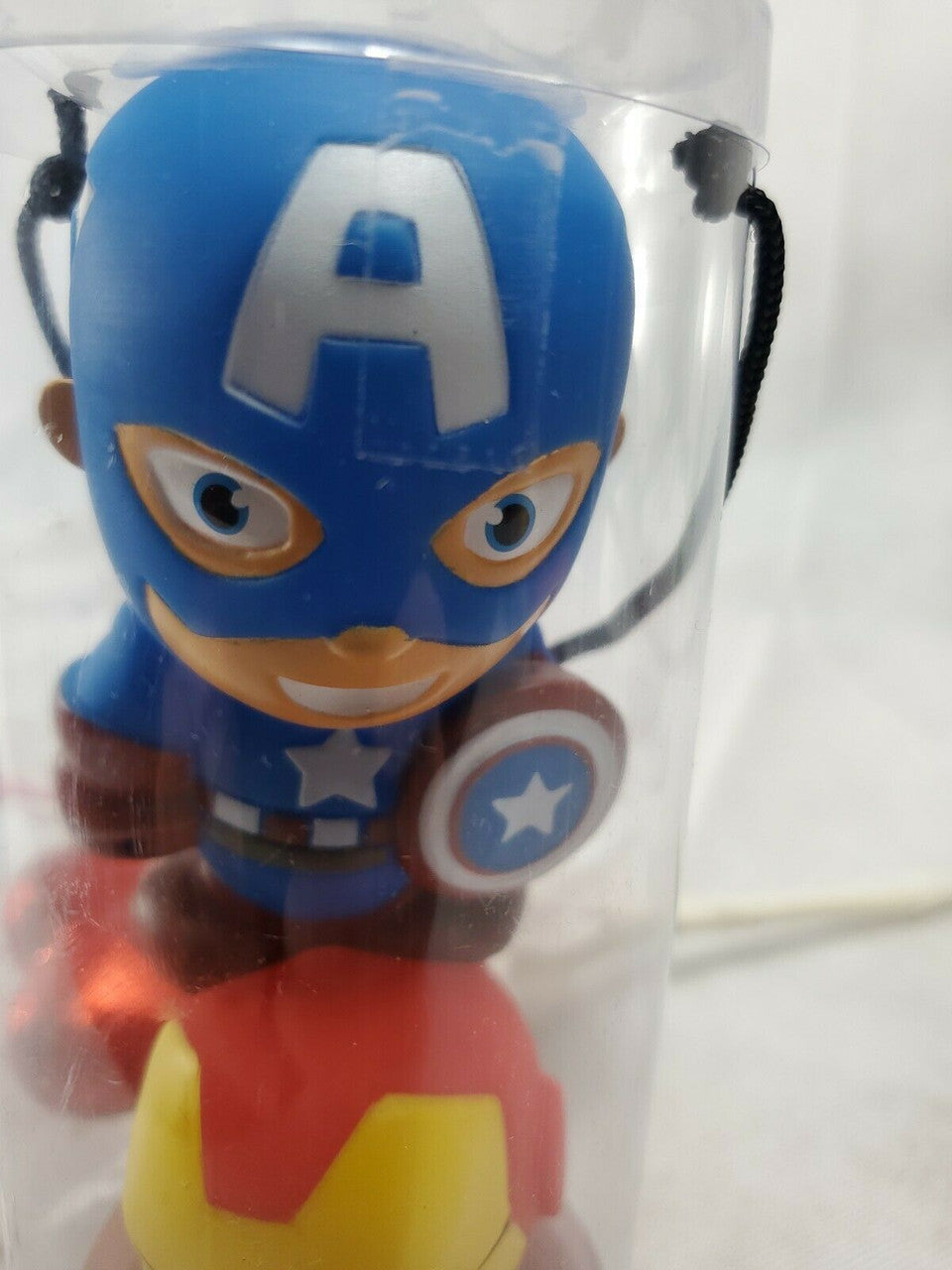 Marvel Avengers Captain America Iron Man Water Squirter Toys Pool Beach Bath
