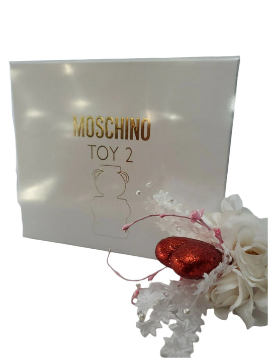 Moschino Toy 2 women's perfume gift set with two teddy bear-shaped spray bottles in original white and gold packaging