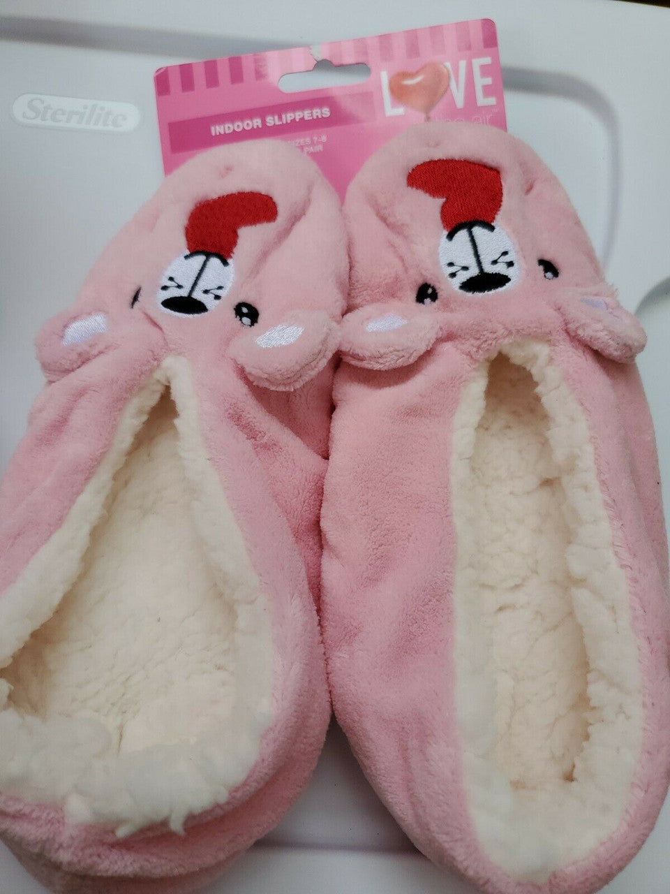 LOVE IN THE AIR PINK SLIPPER SOCKS BEAR FACE /  RED HEART  SHOE SIZE 7-8
