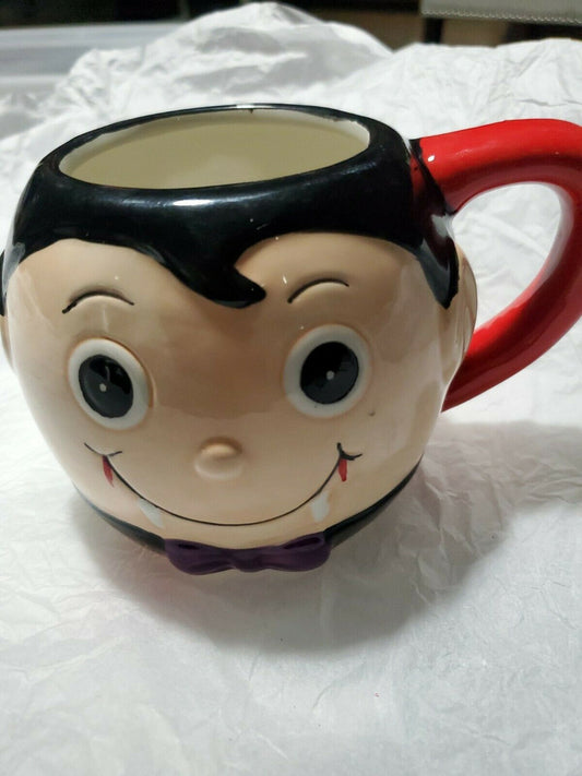 Dracula Mug 24.3 oz Large Ceramic Vampire Mug Halloween Exclusive   1120