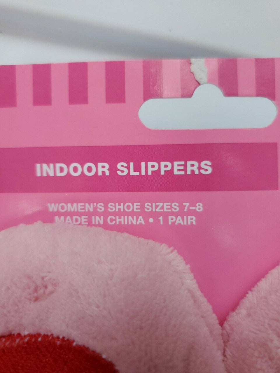 LOVE IN THE AIR PINK SLIPPER SOCKS BEAR FACE /  RED HEART  SHOE SIZE 7-8
