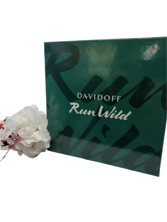 Davidoff Run Wild men’s 2-piece gift set with EDT and shower gel – green packaging with cracked outer sleeve