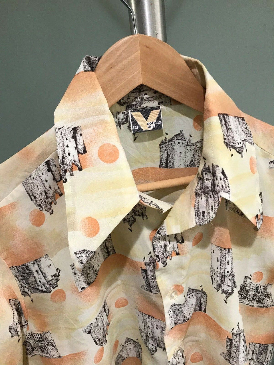 GOLDEN V VEE Vintage Mens Button Down Shirt M Summer Spring W-160