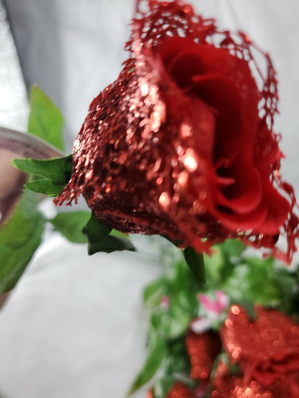 VALENTINES DAY 16 GLITTER RED ROSES  DECORATE GIFT LOT OF 16
