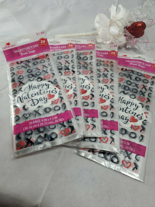Way to Celebrate Valentine’s Day 20 Treat Bags w Twist Ties Set of 5 XOXO’s