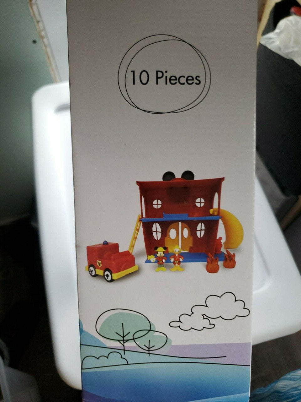 DIsney Mickey Firehouse Set 2 sided play truck with light & sound