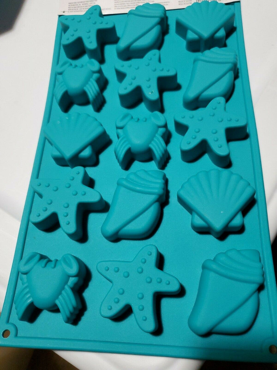 WILTON BEACH THEMED SILICONE MOLD (15 CAVITIES)