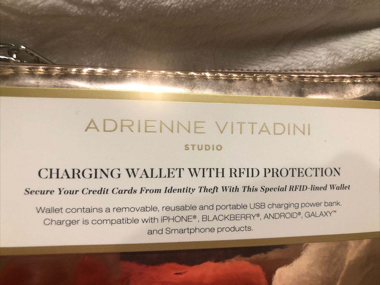 Adrienne Vittadini Phone Charging Wallet Clutch Detachable Wristlet Rose Gold