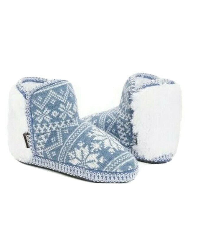 Muk Luks MOUNTAIN LAKE Blue FAIR ISLE Sweater Slipper Boots S 5/6 white fur