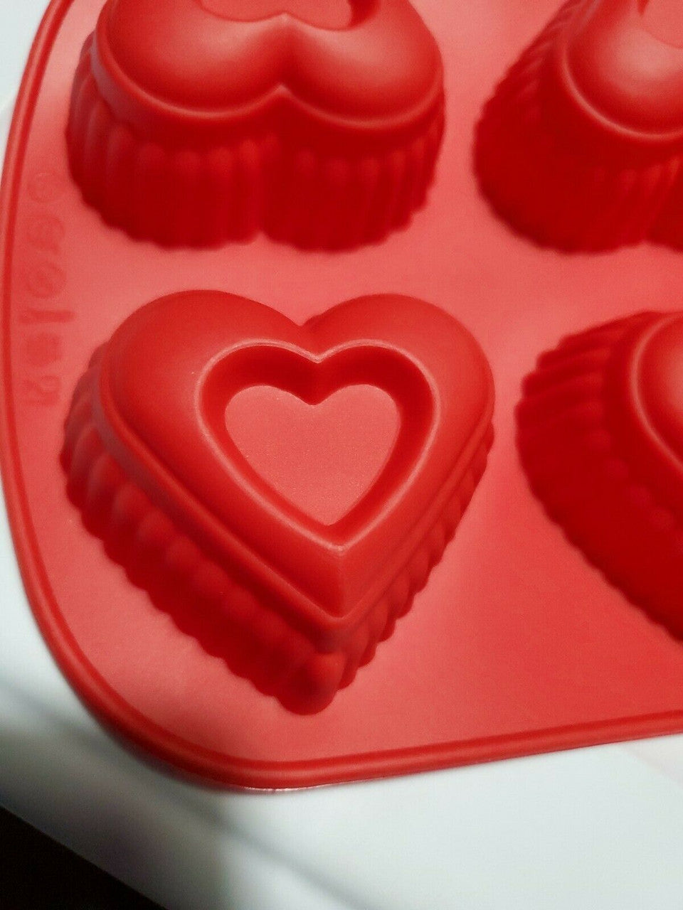 VALENTINE'S DAY Mini Silicone Candy Mold  HEART'S w/DESIGNS 6 Mini Cavities RED