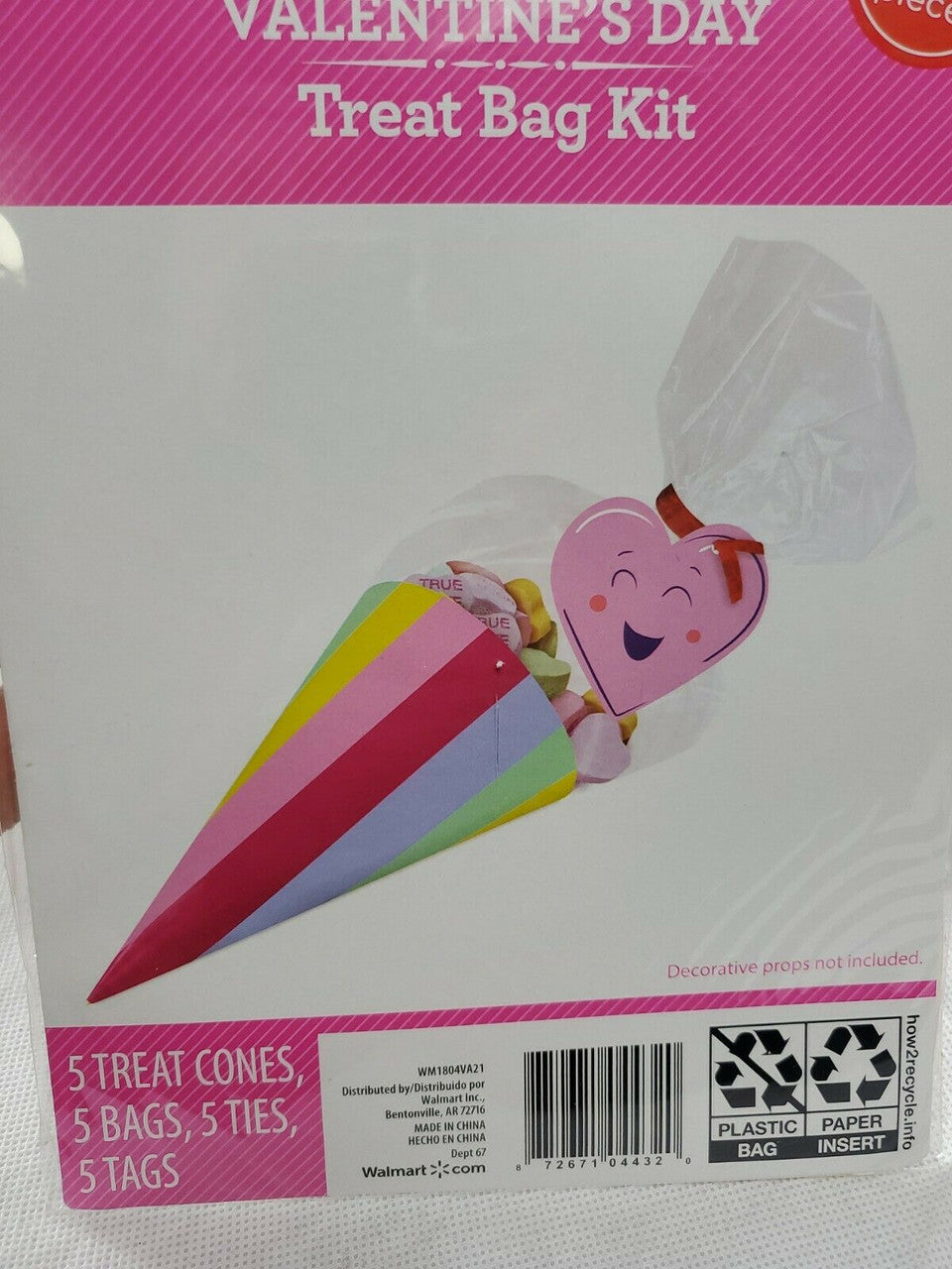 Five Valentine’s Day treat bag packages, each containing five cone-shaped bags with colorful ice-cream design and twist ties.