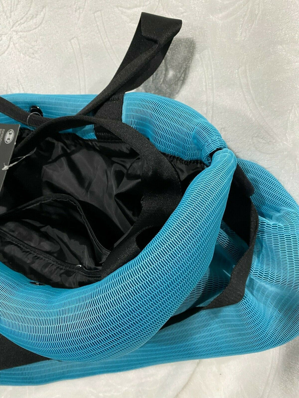 Under Armour Women Clinch Mesh Tote Venetian Blue / black One Size