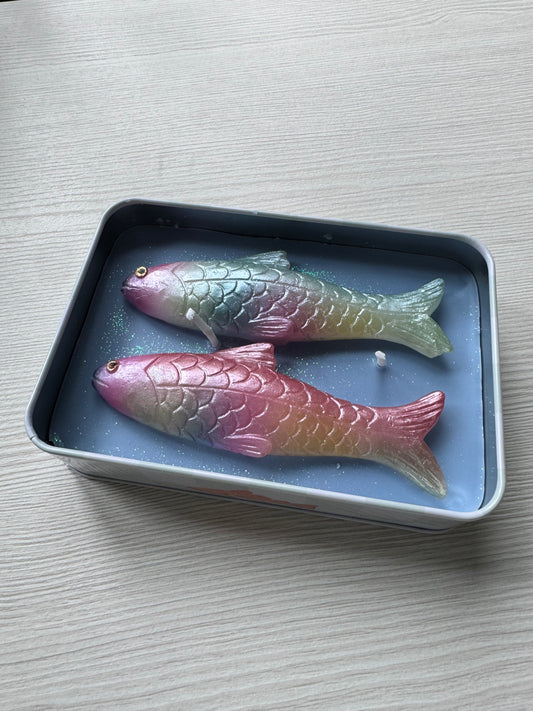 Two Wick Candle in Tin Holder with Fish – Sardine al Limone