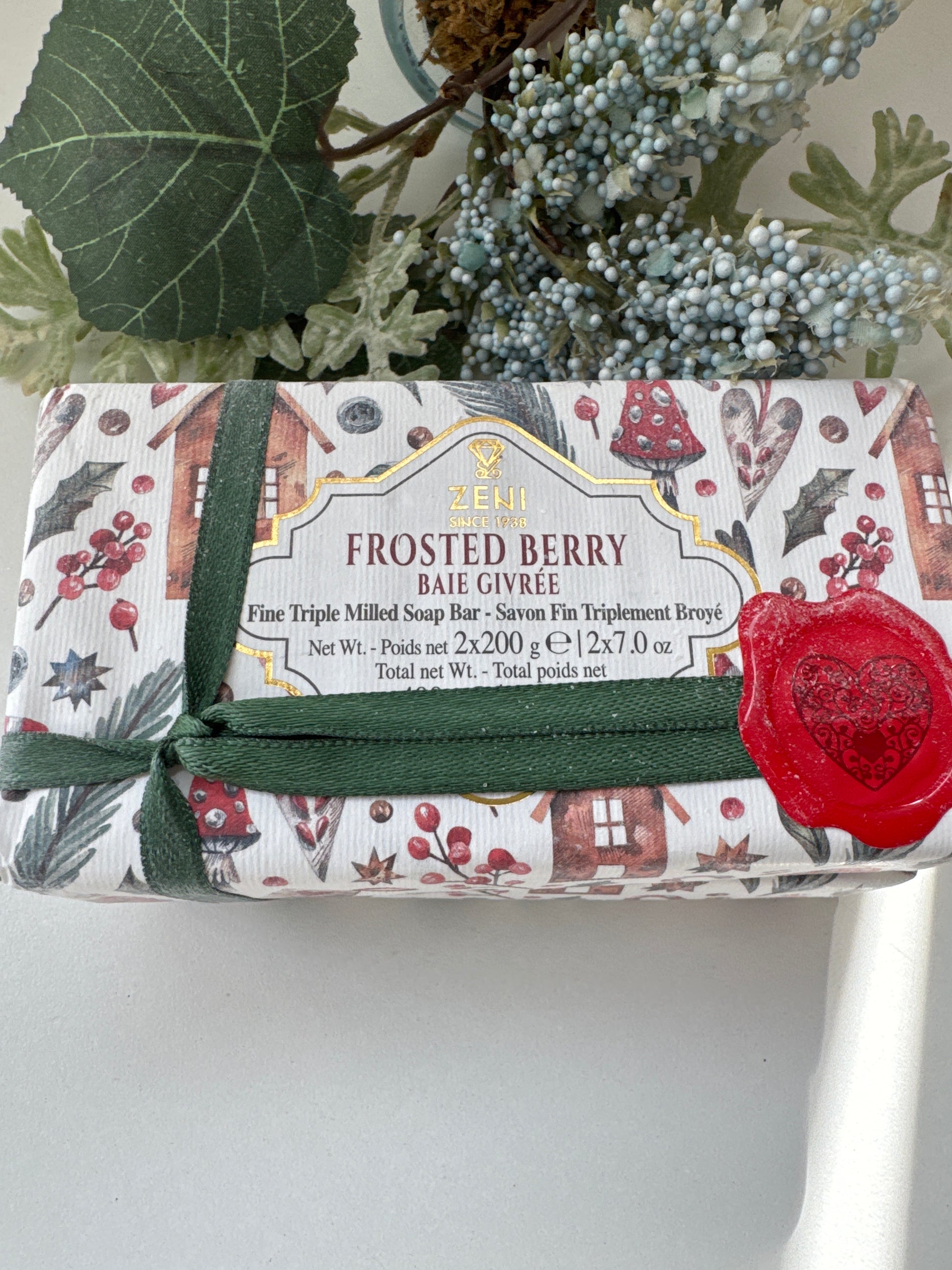 Holiday-themed 2-piece Frosted Berry scented soap gift set, 7oz triple-milled bar soaps with festive packaging