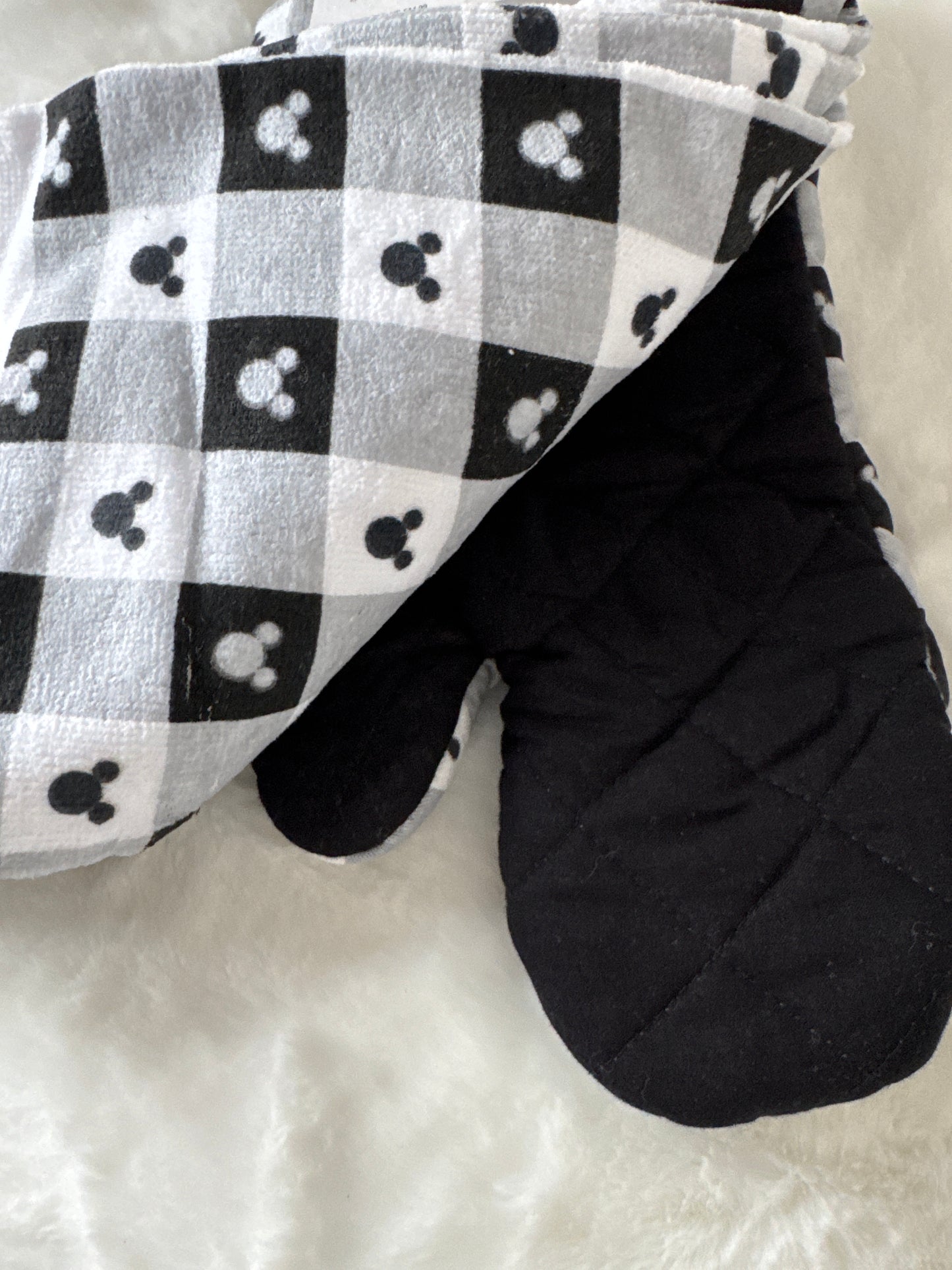 3-Piece Kitchen Set | Oven Mitt & 2 Kitchen Towels | 100% Cotton, Disney-Themed, Durable & Soft