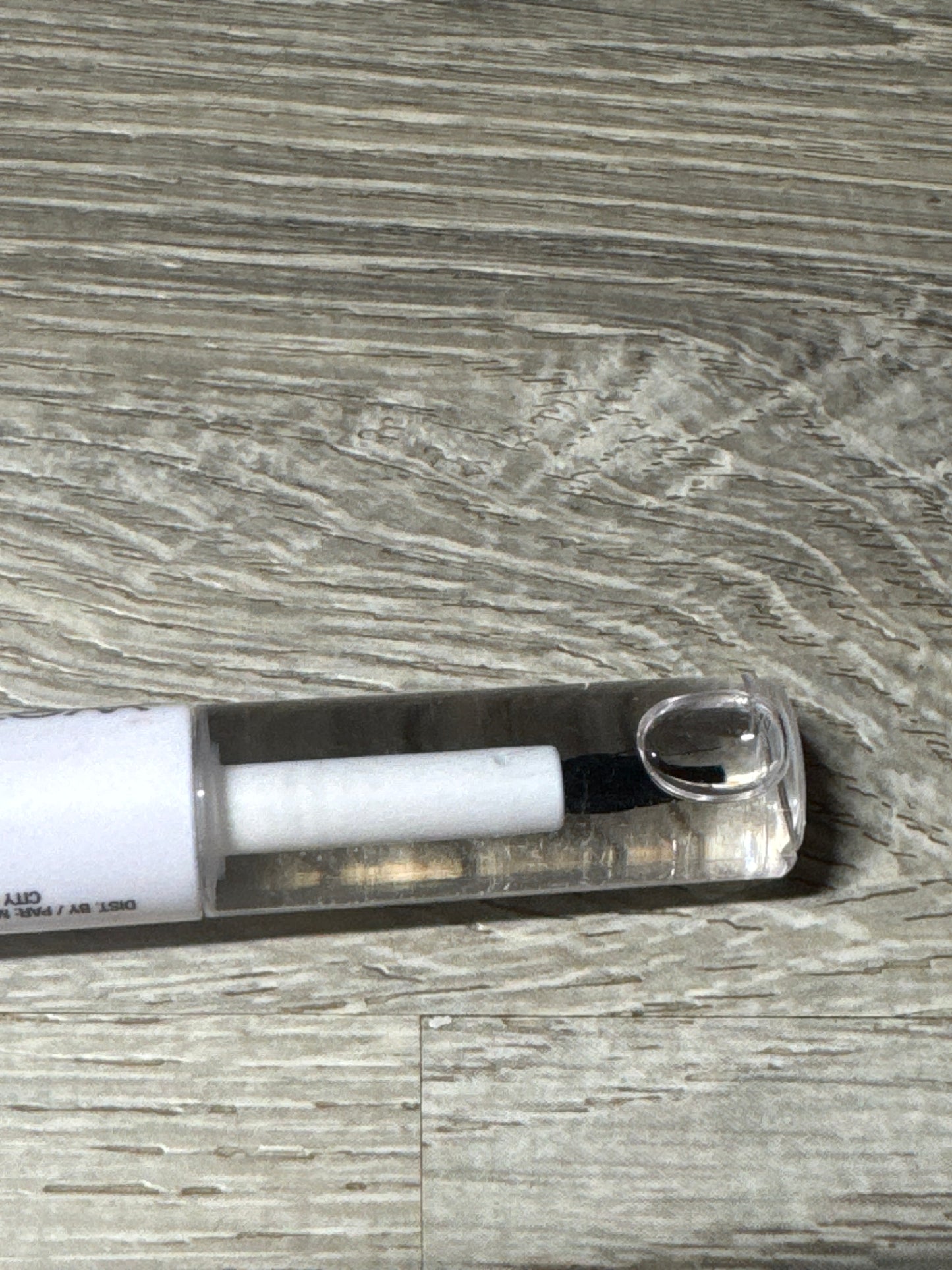 Wet n Wild Lip Color & Gloss – Shining Hibiscus #1115533 (Dual-End 4mL Each)