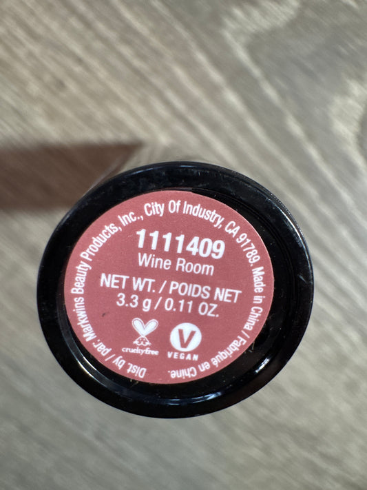 Semi-Matte Lipstick with Hyaluronic Acid - Long Lasting Wine Room Shade