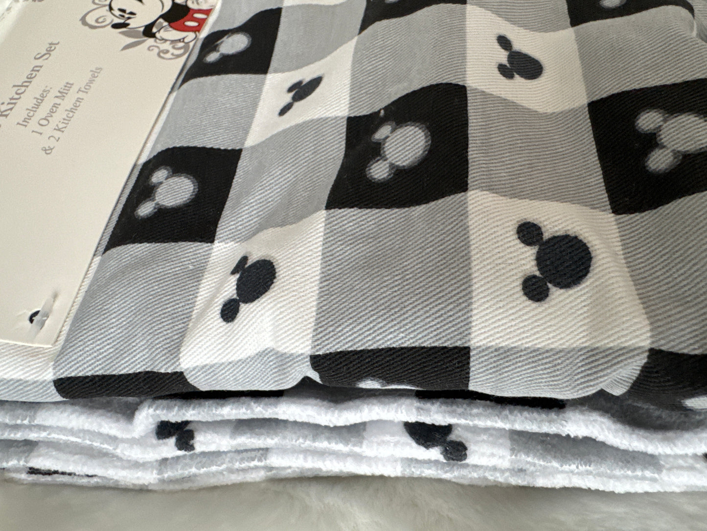 3-Piece Kitchen Set | Oven Mitt & 2 Kitchen Towels | 100% Cotton, Disney-Themed, Durable & Soft