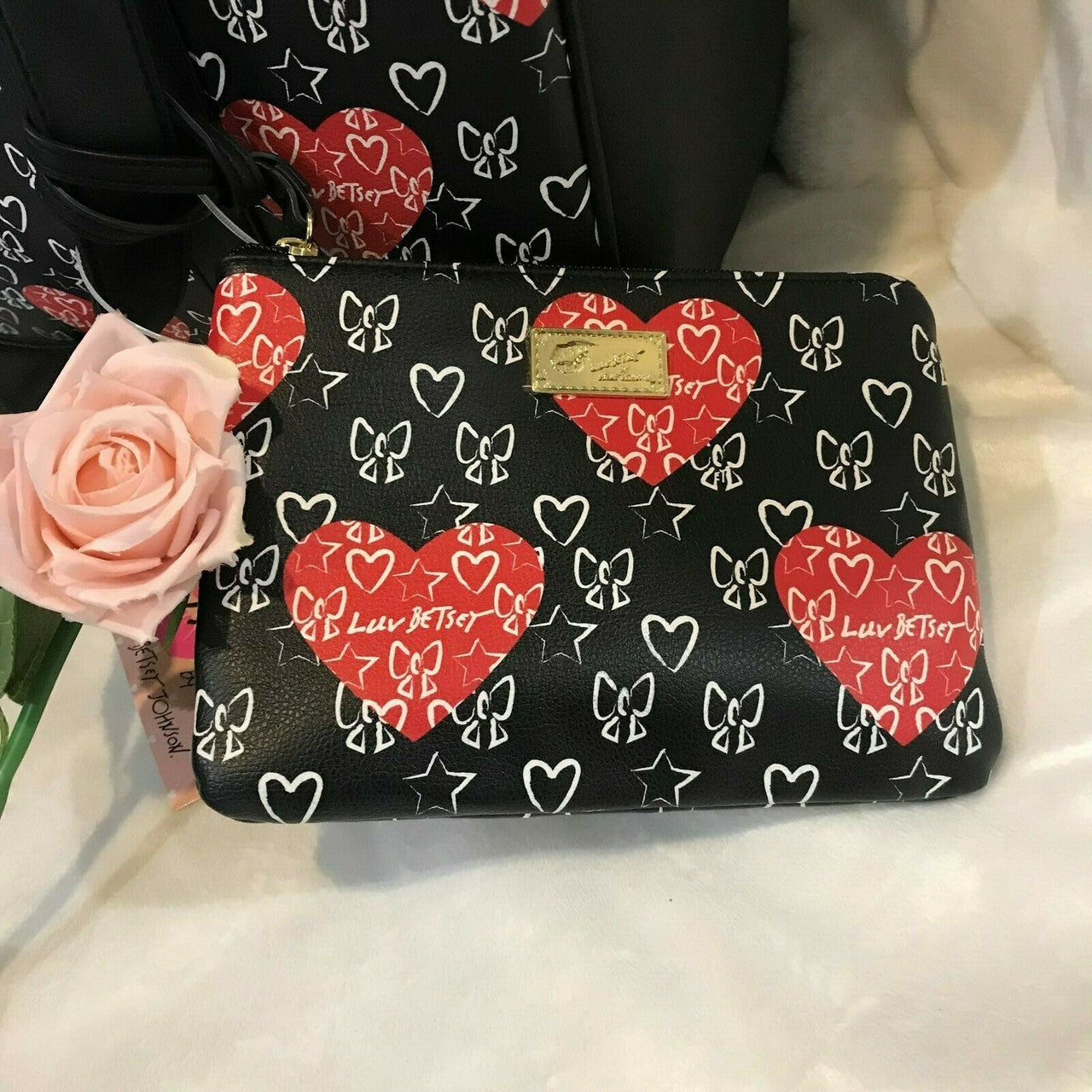 Red Hearts Bows 2pc Set Weekender Duffle Crossbody Bag