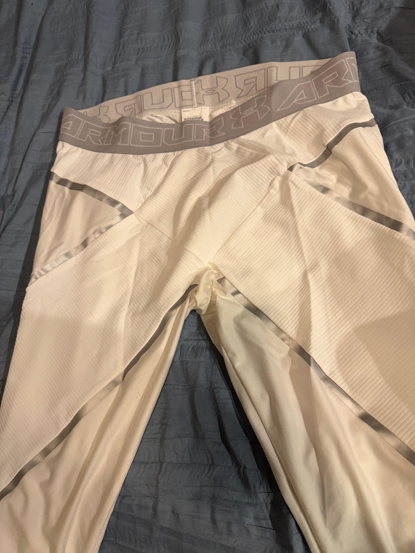 Under Armour Men’s Core 3/4 Compression Leggings White Gray Size 3XL 1320992