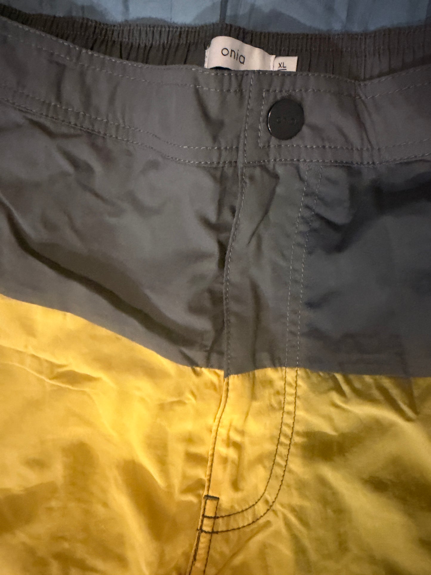 Onia Men’s Calder 7.5” Color Block Swim Trunks Daffodil Yellow Gray Size XL NWT