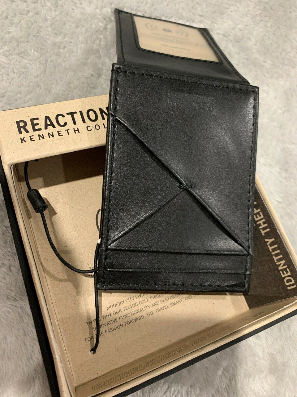 Reaction Leather Wallet Magnetic Closure Rfid Black Kenneth Cole