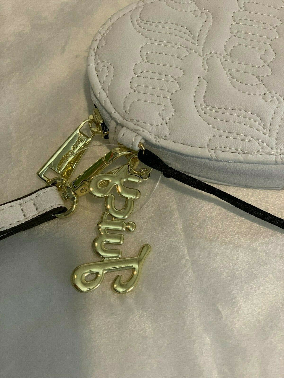 Leather Hear Lipstick Purse Wristlet White Wallet Juicy Couture